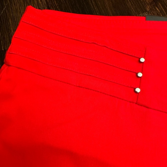 Cherry Flame JM Collection Rivet Capri Size 3X - Picture 3 of 5